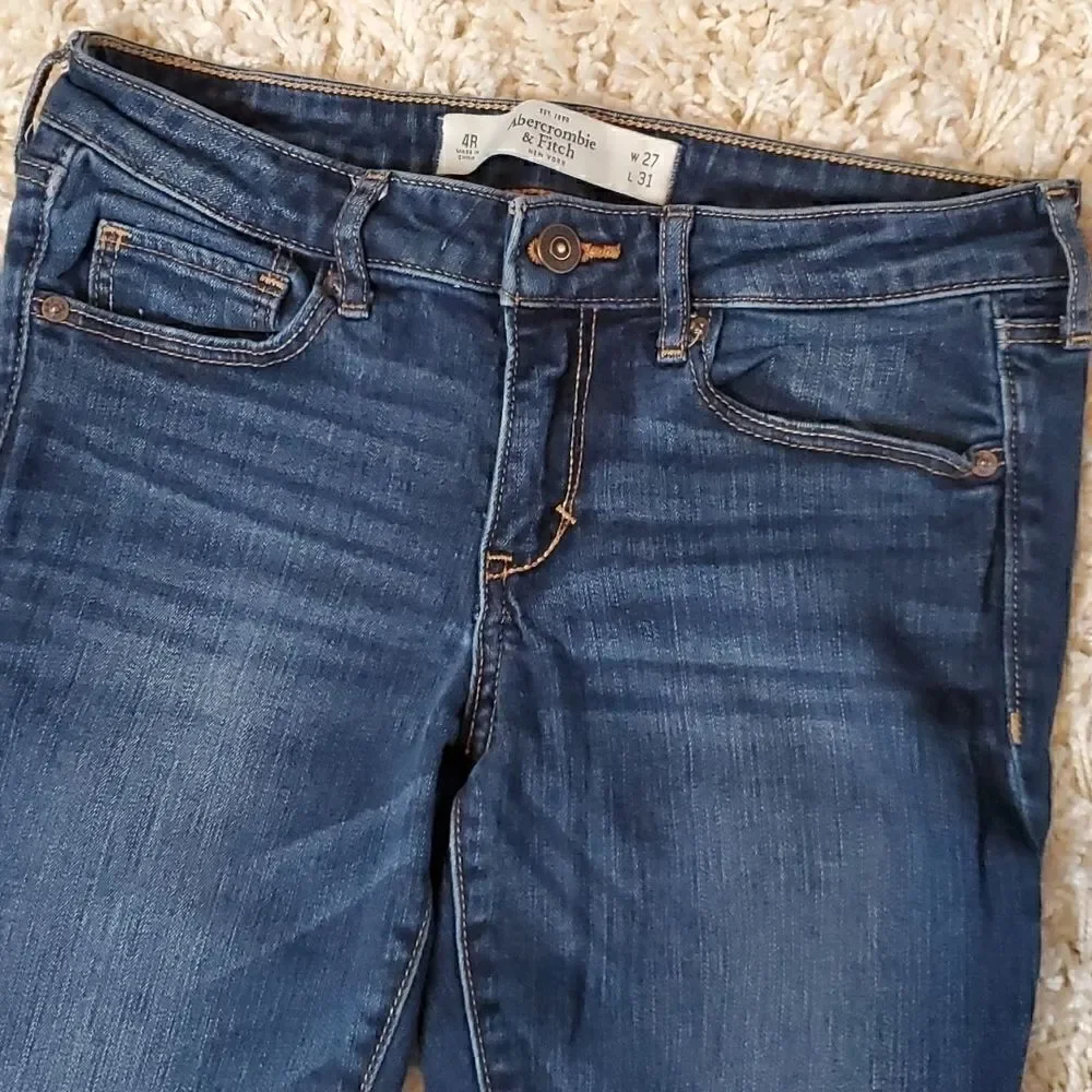 ABERCROMBIE & FITCH Super Skinny Jeans